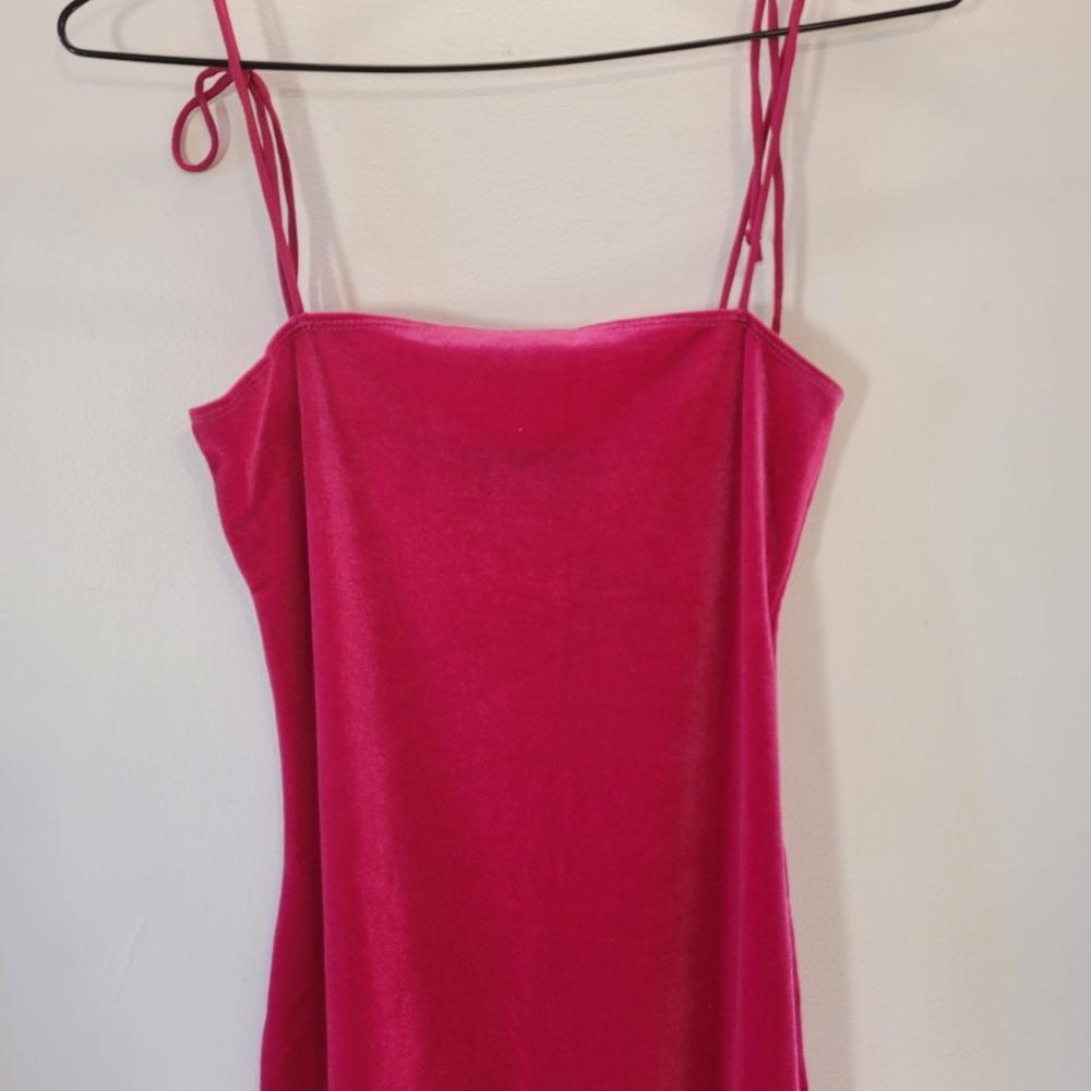 Motel side slit hot pink velvet mini dress NWOT - M - Picture 8 of 9